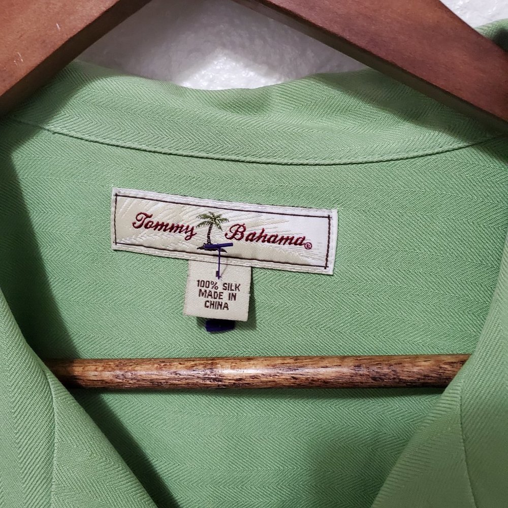Tommy Bahama Silk button down shirt short sleeve green - Picture 5 of 7